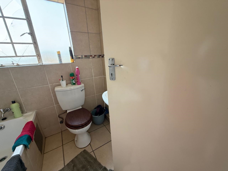 2 Bedroom Property for Sale in Rustenburg Central North West